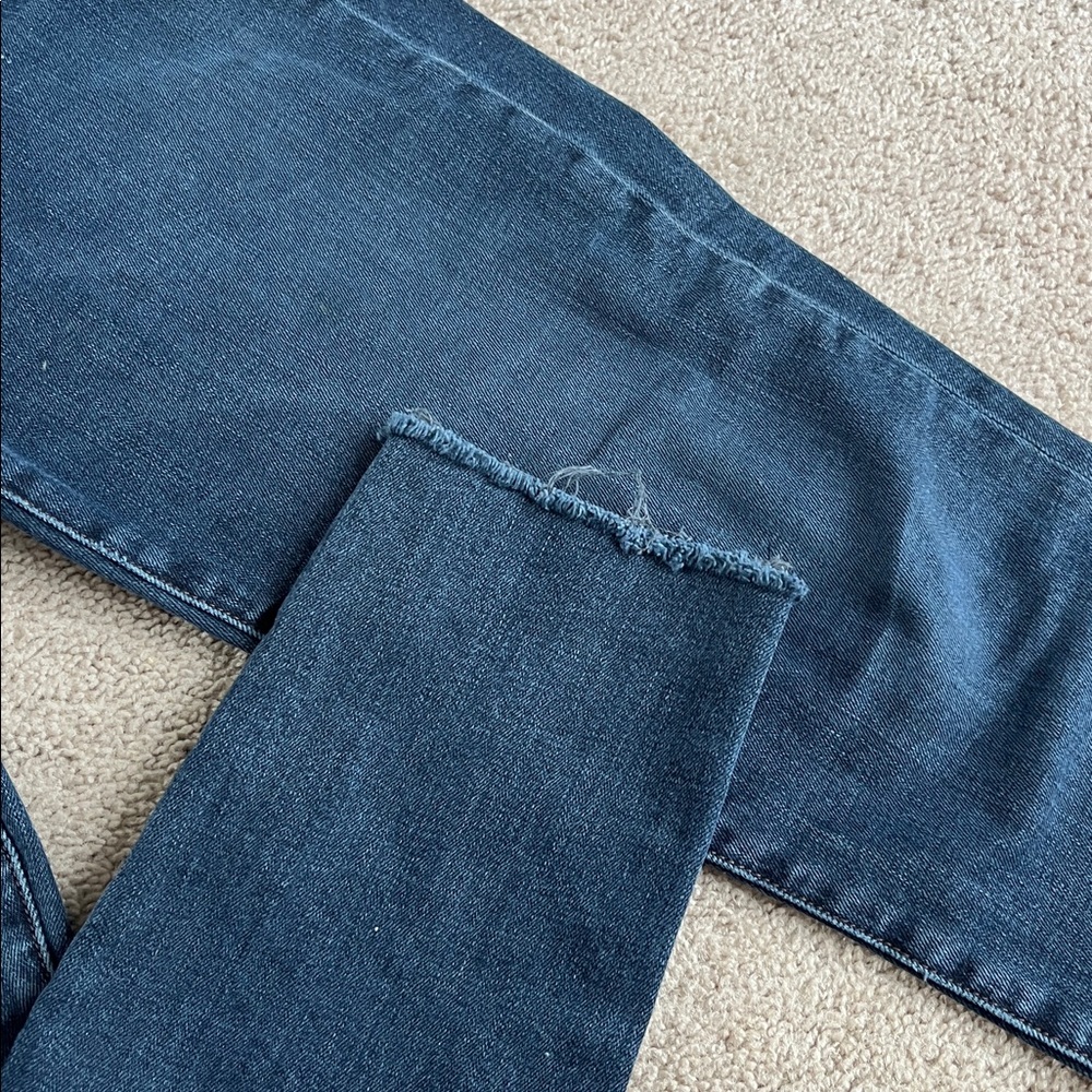 Veronica Beard jeans button fly size 29/8.. super condition - Picture 3 of 7